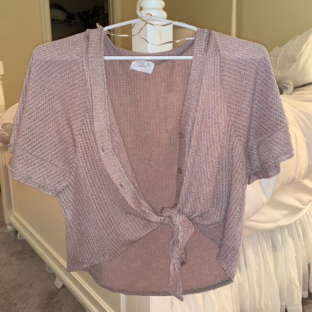 Low cut tie top